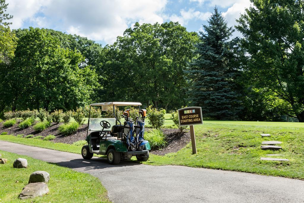 Pocono Manor Resort And Spa Exterior photo