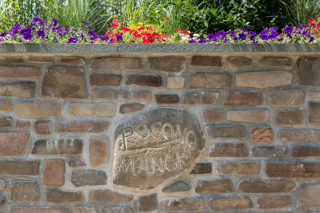 Pocono Manor Resort And Spa Exterior photo